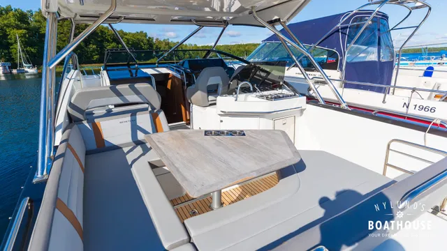 Beneteau Flyer 10 — Exterior