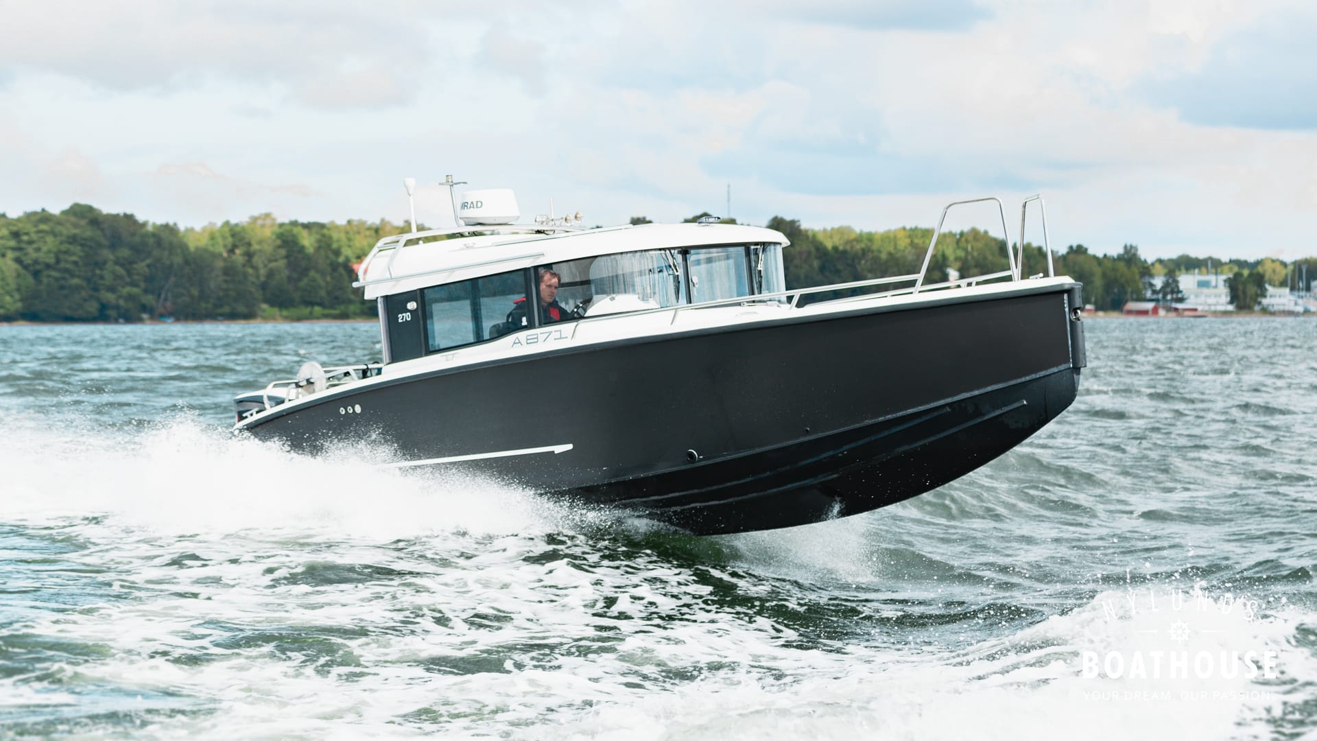 XO 270 RS Cabin OB - Image 58