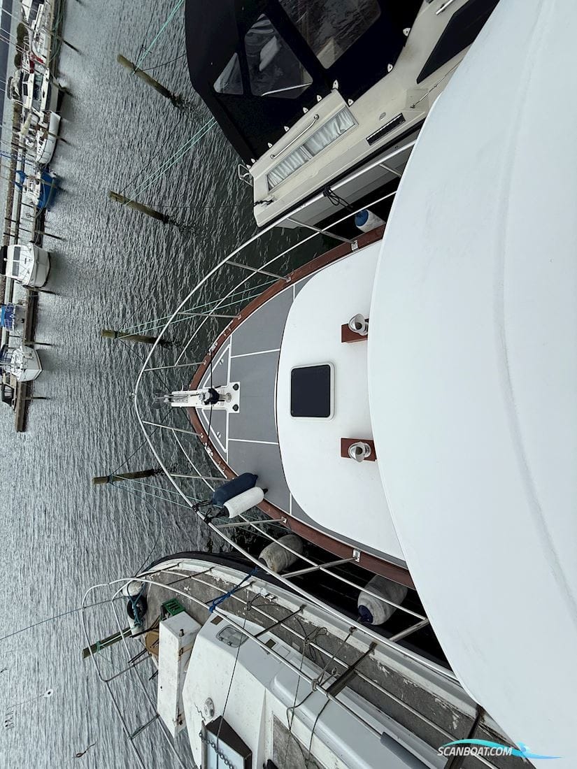 Halvorsen 32 Gourmet Cruiser - Image 4