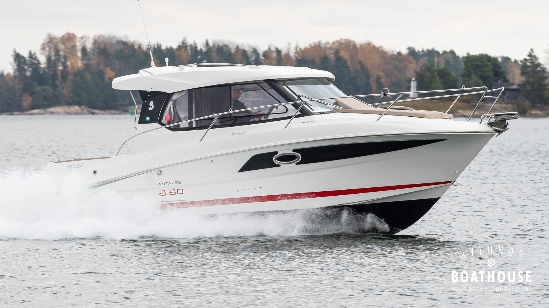 Beneteau Antares 8.80 OB - Image 1