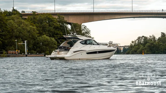 Galeon 325 HT