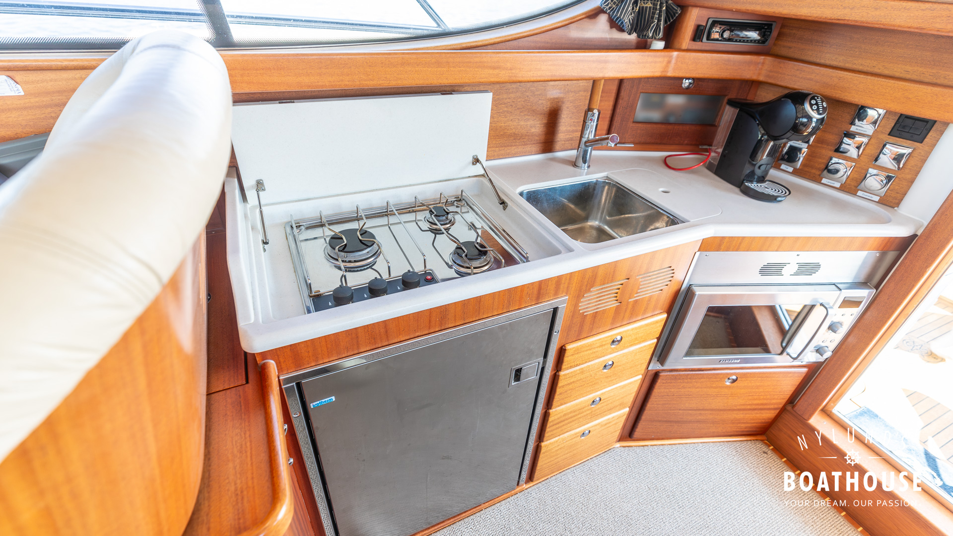 Nord West 370 Flybridge - Image 61