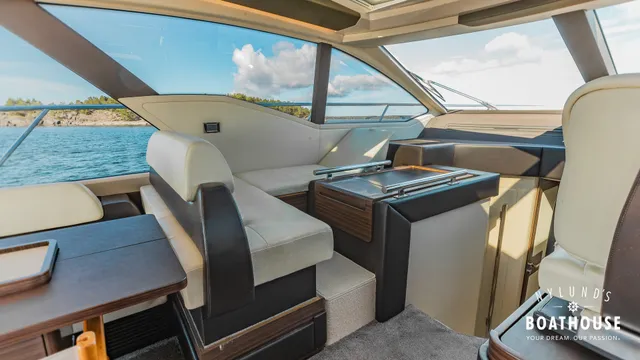 Azimut 55S