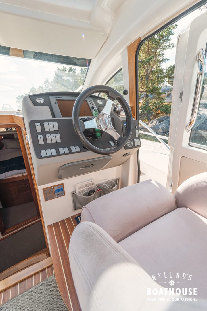 Nimbus 365 Coupe - Image 30