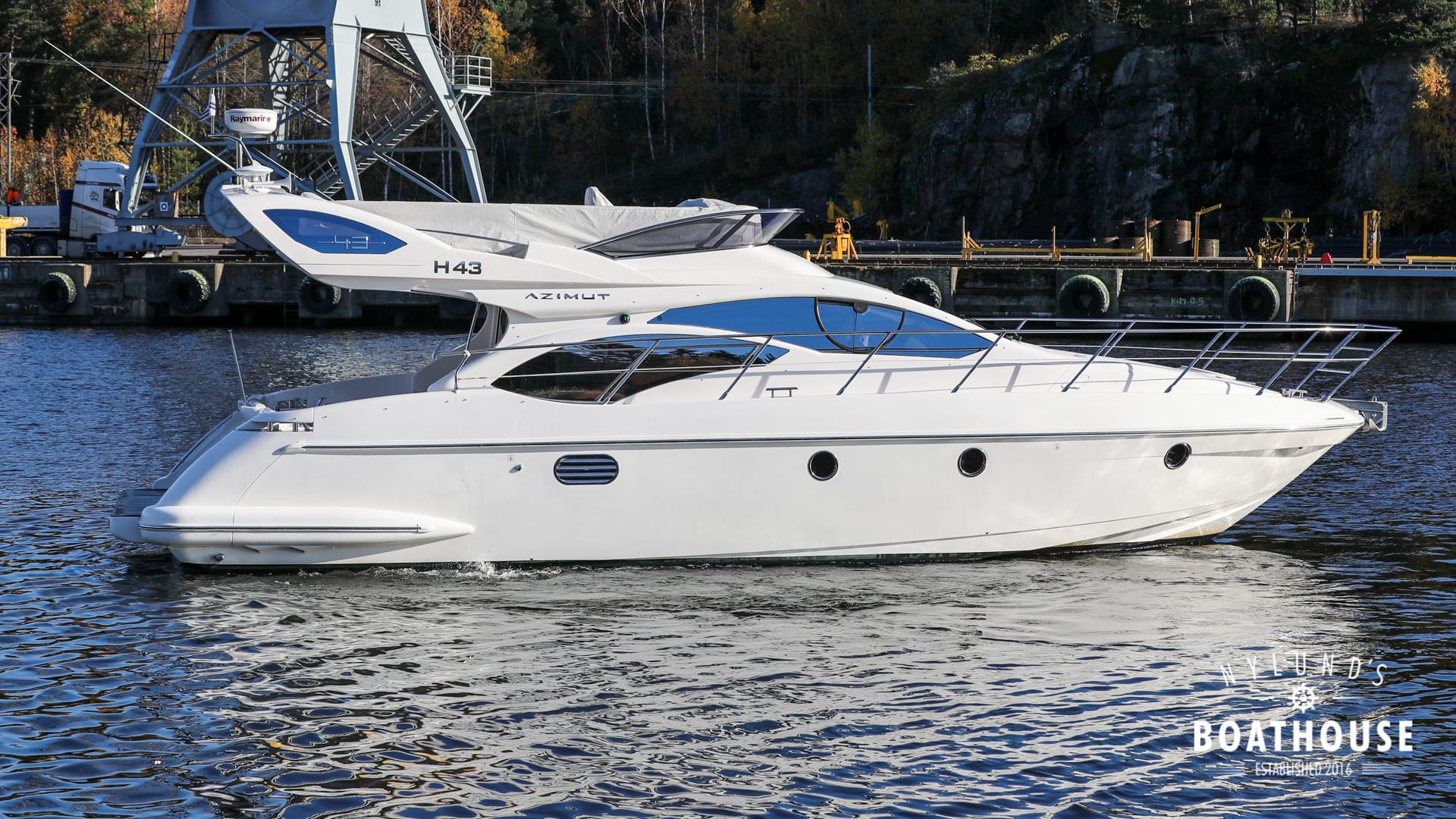 Azimut 43 Fly - Image 6