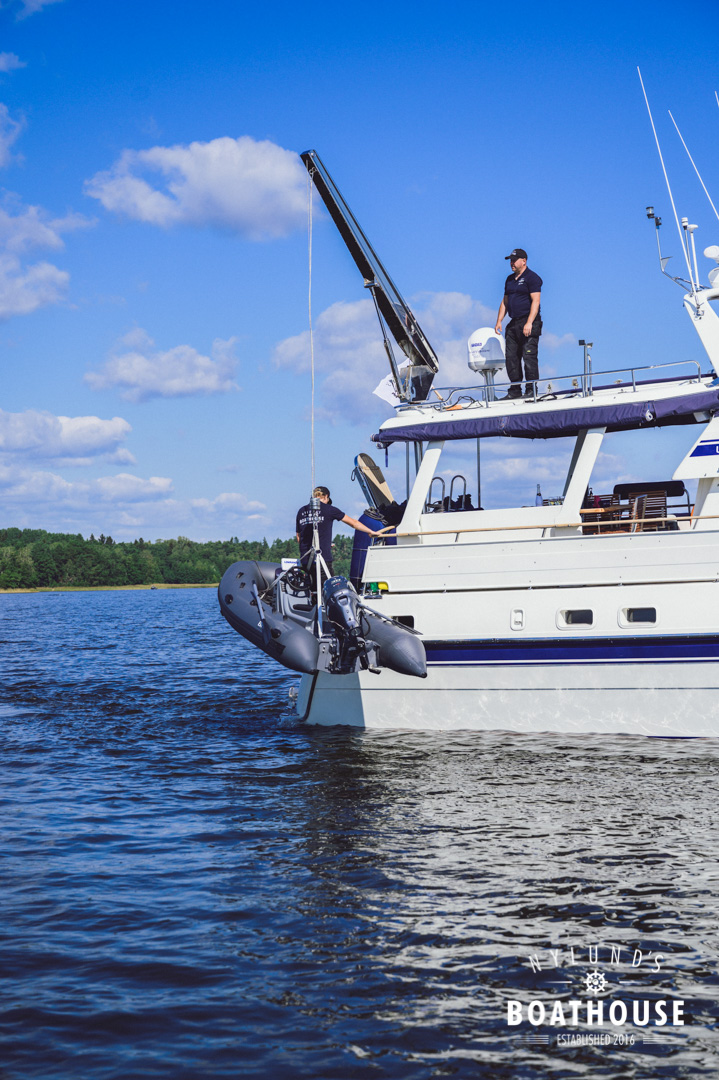 Trader 535 Signature - Image 33