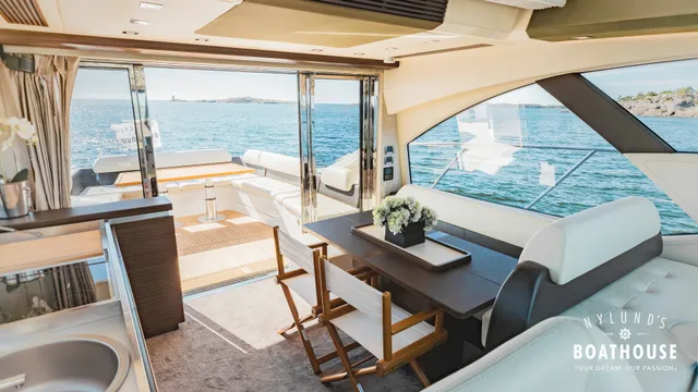 Azimut 55S