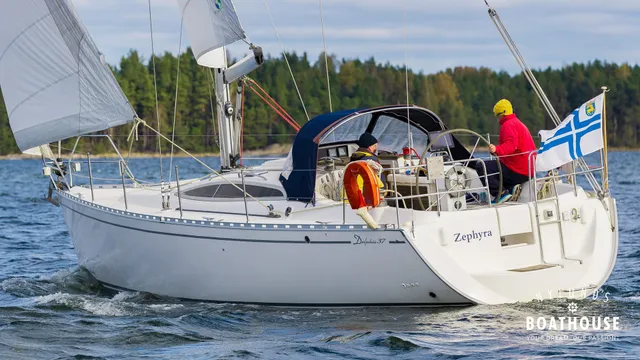 Delphia  D37