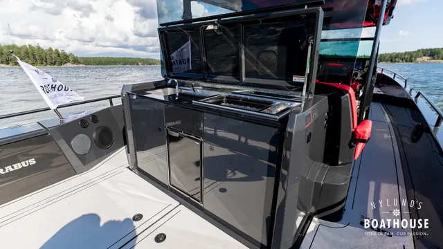 Axopar Brabus Shadow 800 Sun Top — Extérieur