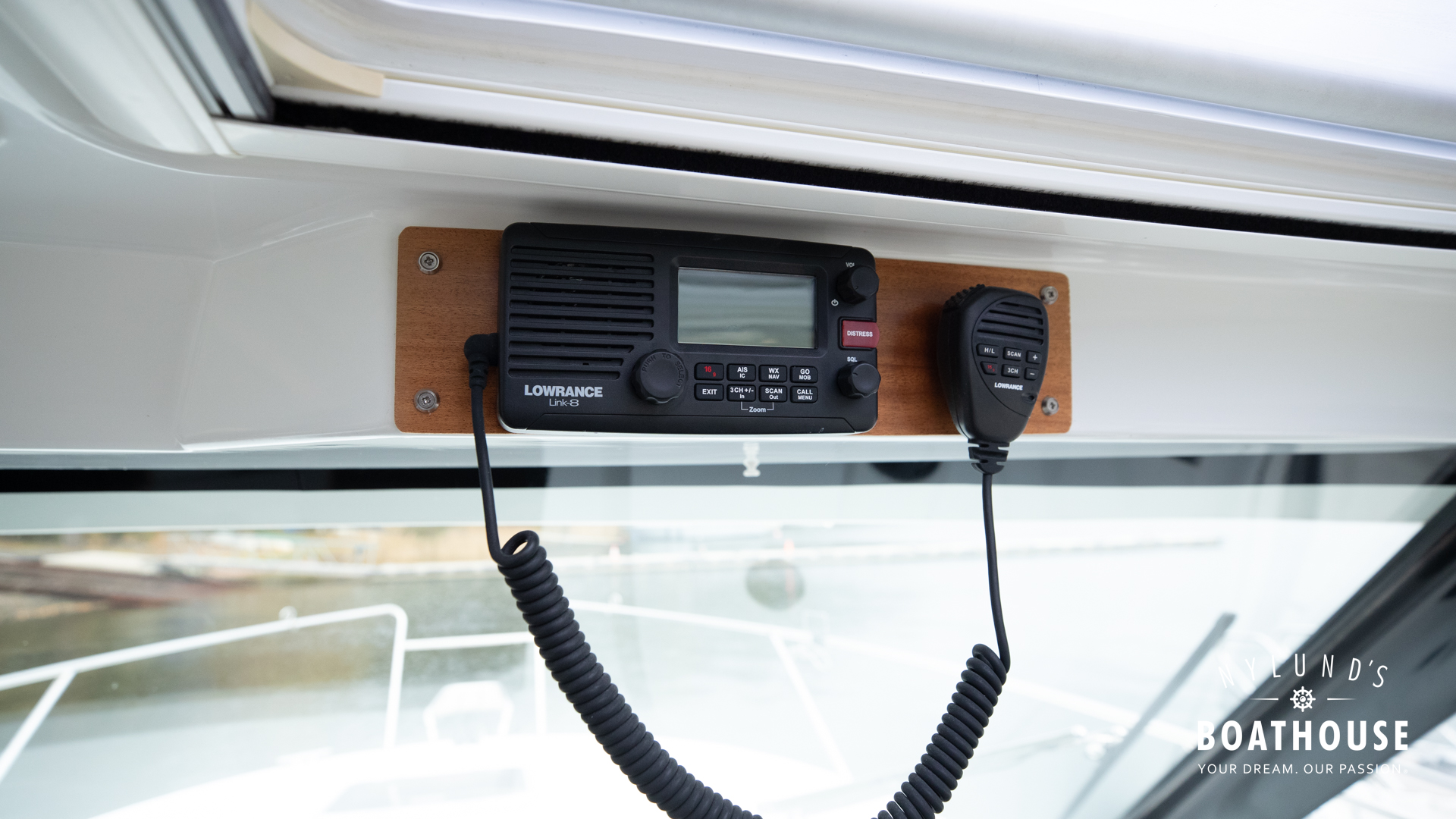 Beneteau Antares 8.80 OB - Image 34