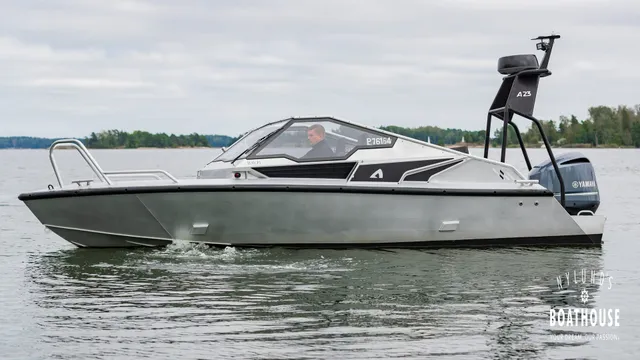 Anytec A23 — Merellä