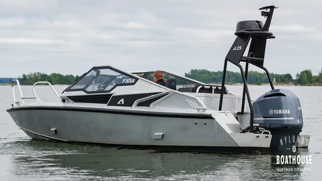 Anytec A23 — Merellä