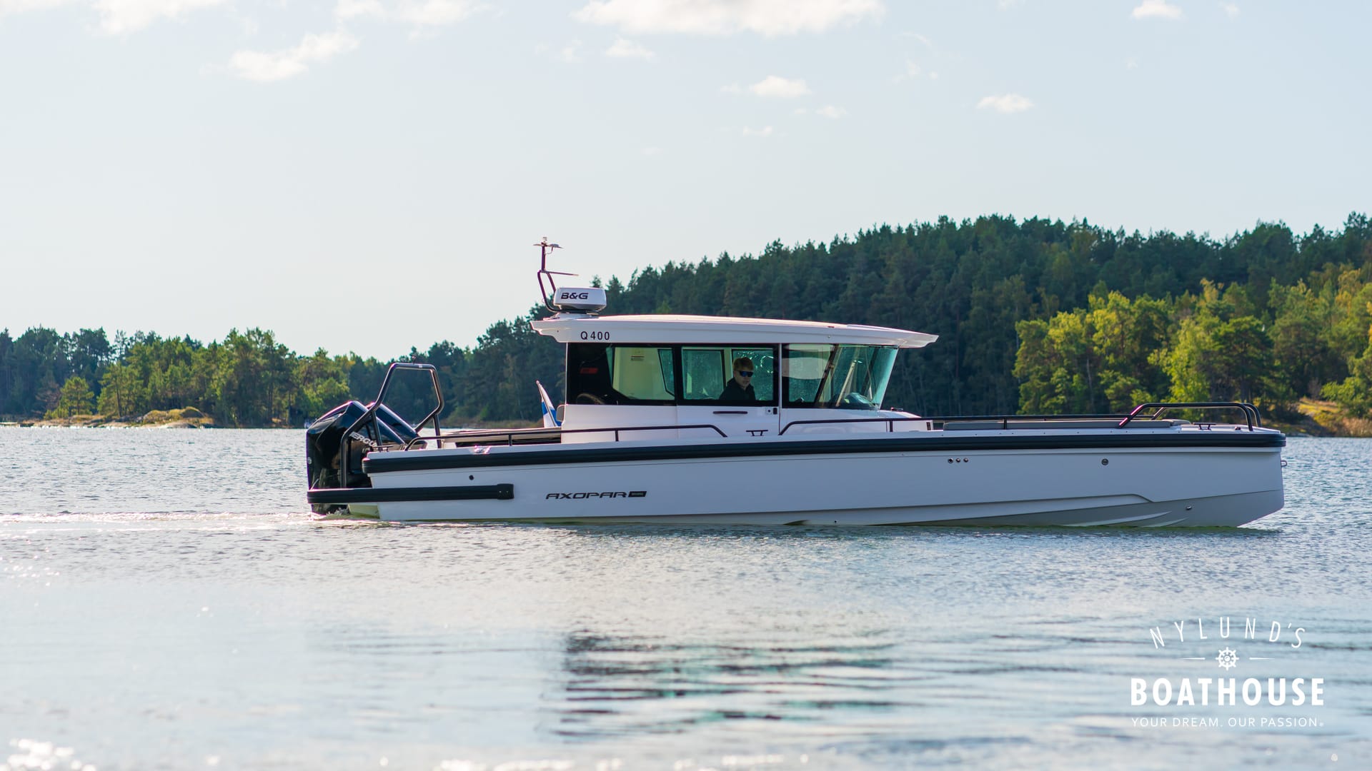 Axopar 28 Cabin - Image 31