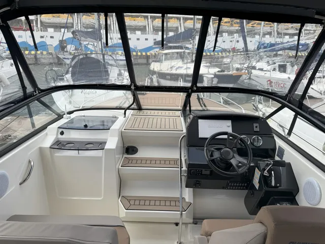 Quicksilver Activ 805 cruiser