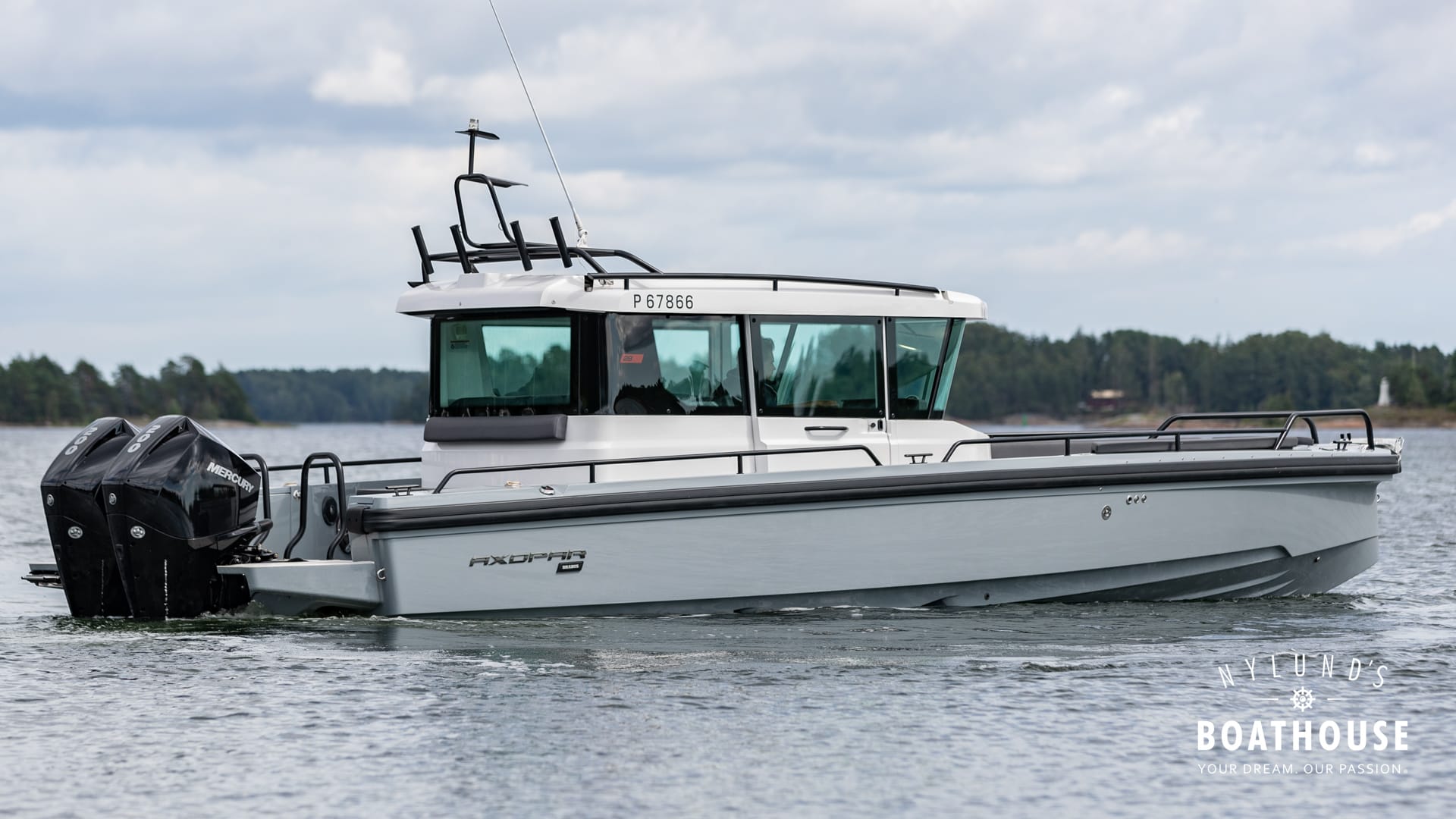 Axopar 28 Cabin - Brabus Line - Image 7