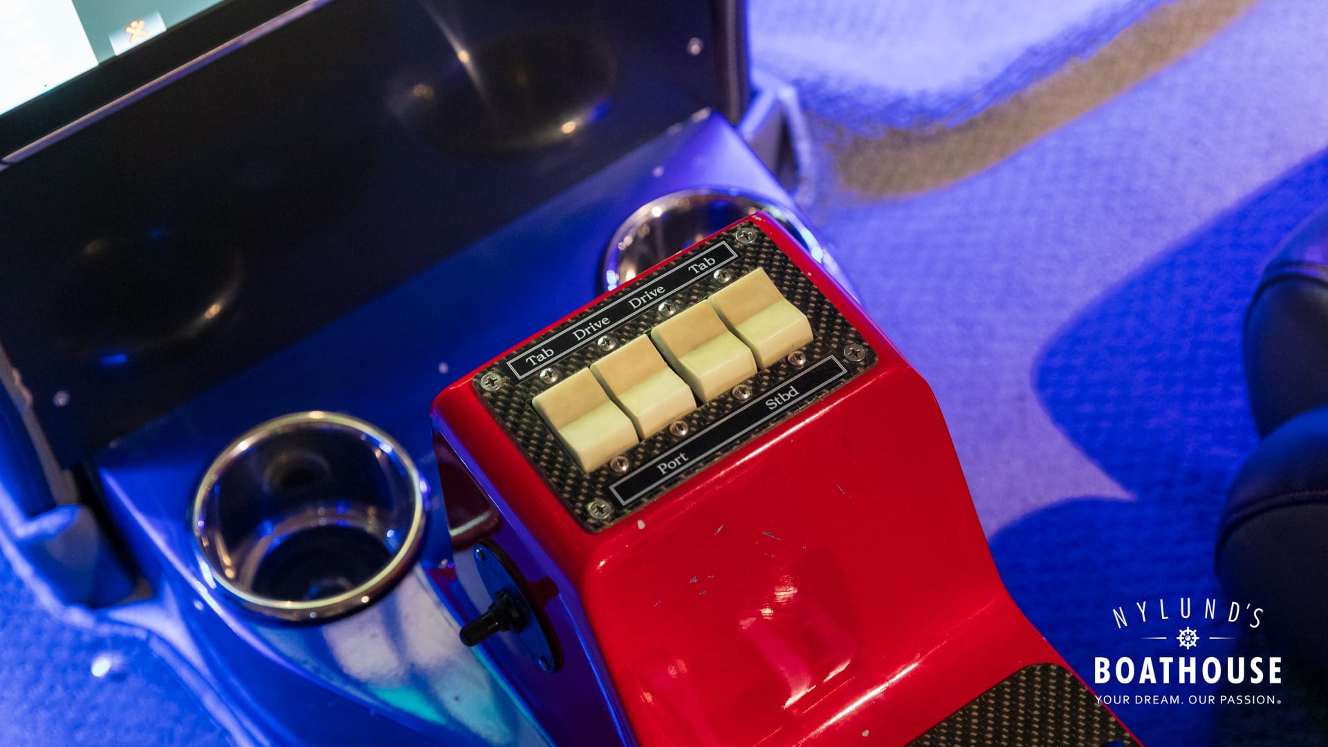 Nor-tech 4300 Supercat Roadster - Image 69
