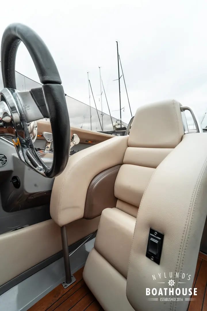 Donzi 28 Fearless Yacht - Image 61