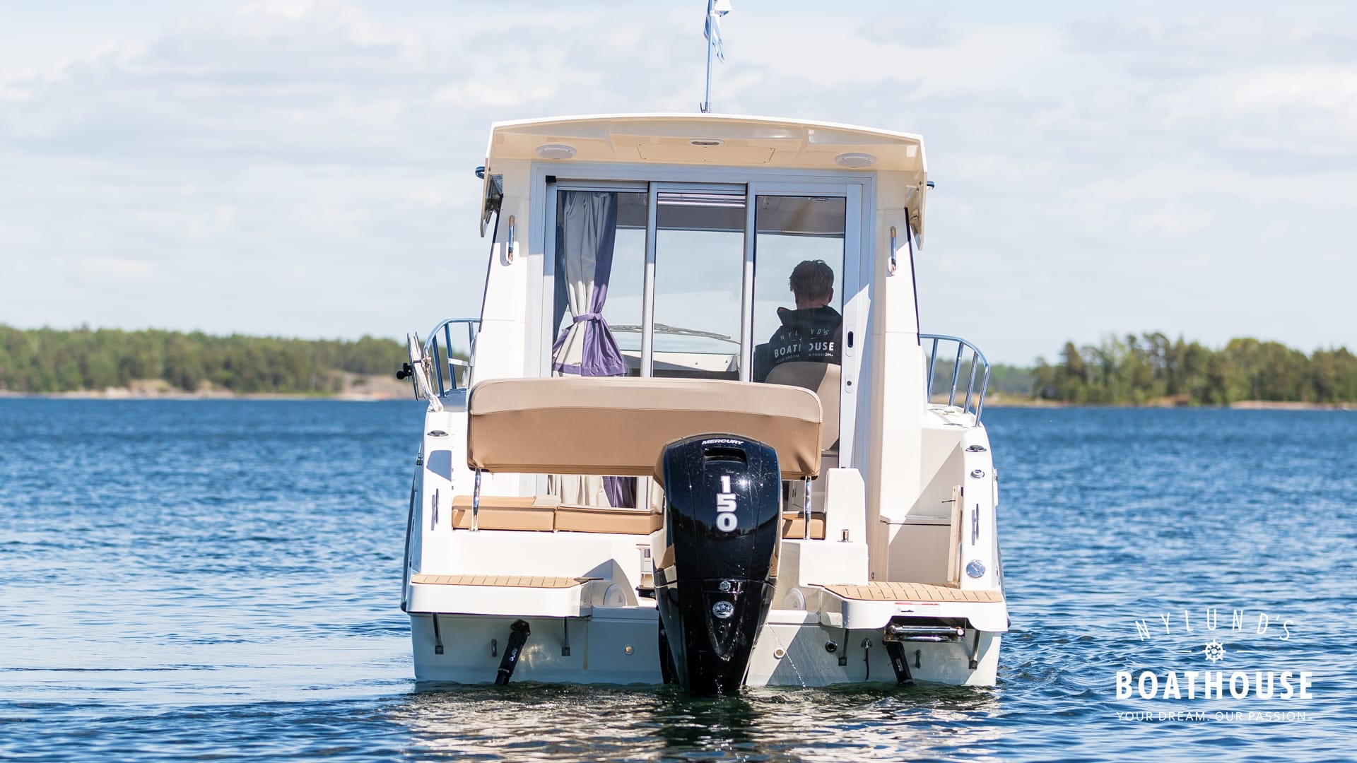 Quicksilver Activ 675 Weekend - Image 6