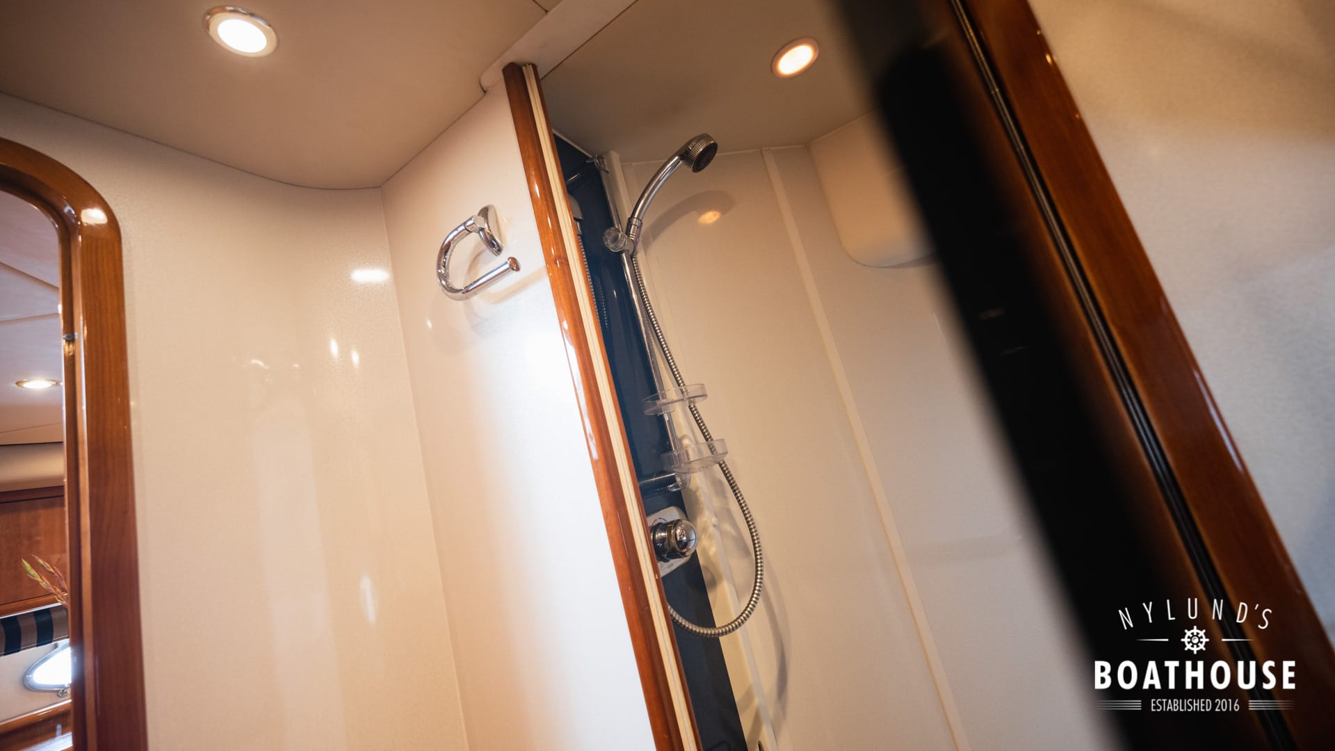 Sunseeker Predator 58 - Image 19