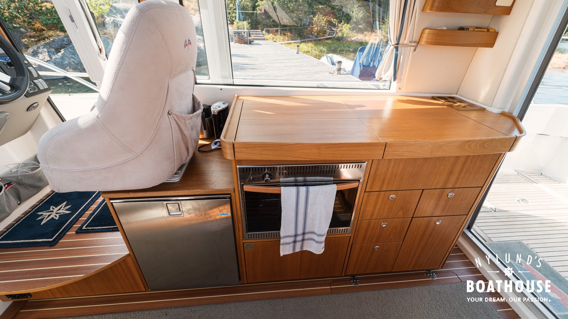 Nimbus 365 Coupe - Image 25