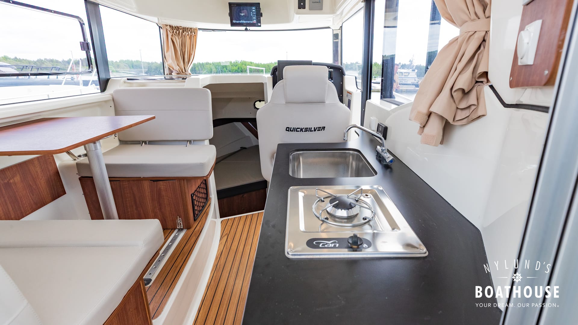 Quicksilver 905 Pilothouse - Image 27