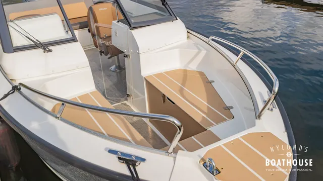 Silver Eagle 640 BR — Exterior