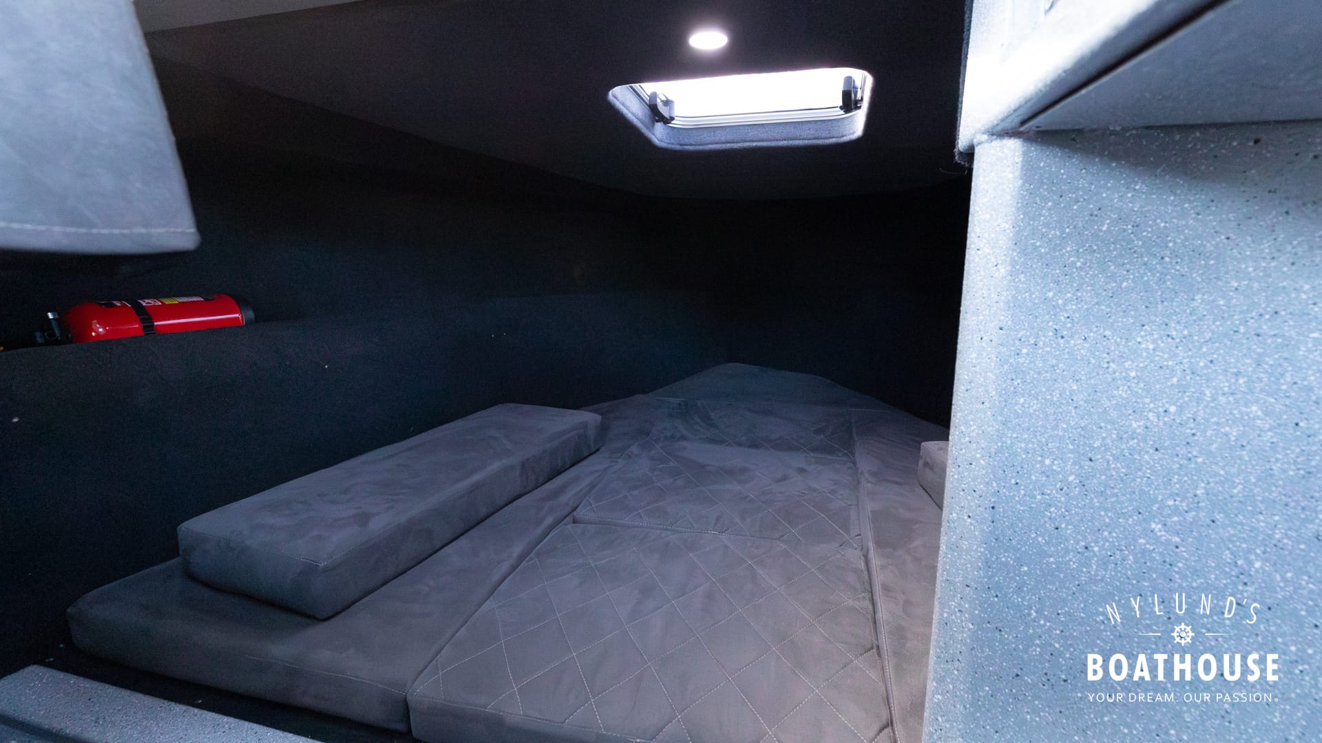 Vboats Voyager 700 Cabin - Image 33