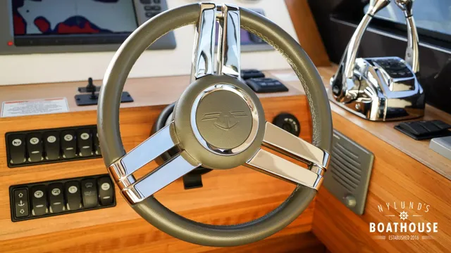 Sealine F46 — Intérieur