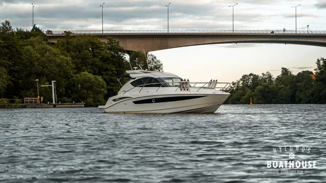 Galeon 325 HT