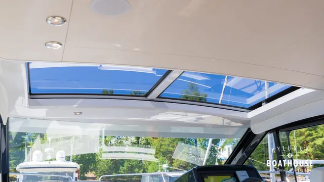 Grandezza 37 CA — Interior