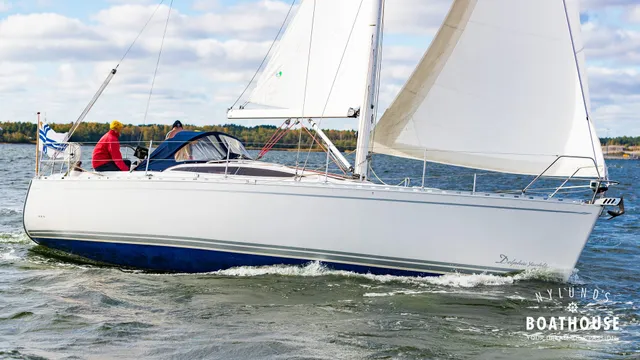 Delphia  D37