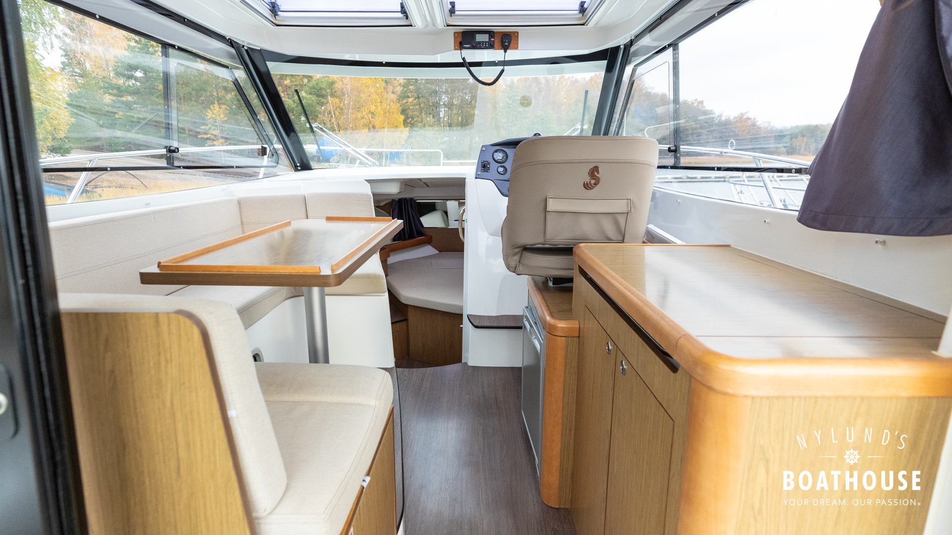 Beneteau Antares 8.80 OB - Image 51
