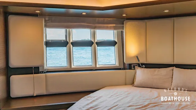Azimut 55S