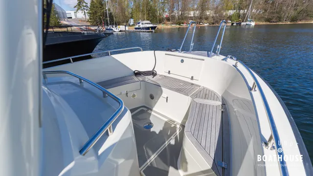 Targa 27.2 Fly — Exterior
