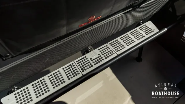 Axopar Brabus Shadow 800 Sun Top — Extérieur