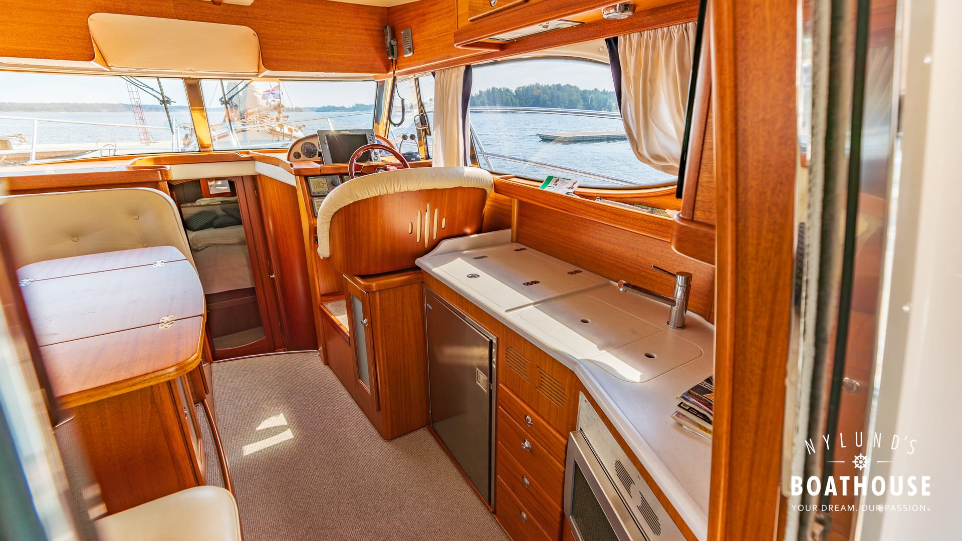 Nord West 370 Flybridge - Image 19
