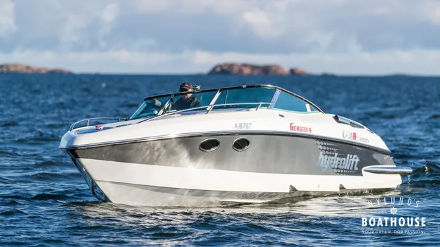 Hydrolift C-31 R Carbon — Cruising
