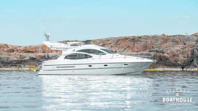 Azimut 42 Fly — En navigation