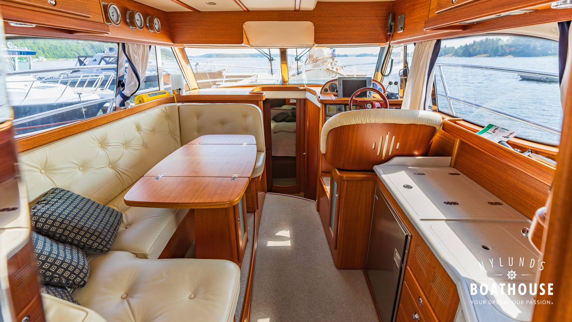 Nord West 370 Flybridge - Image 25