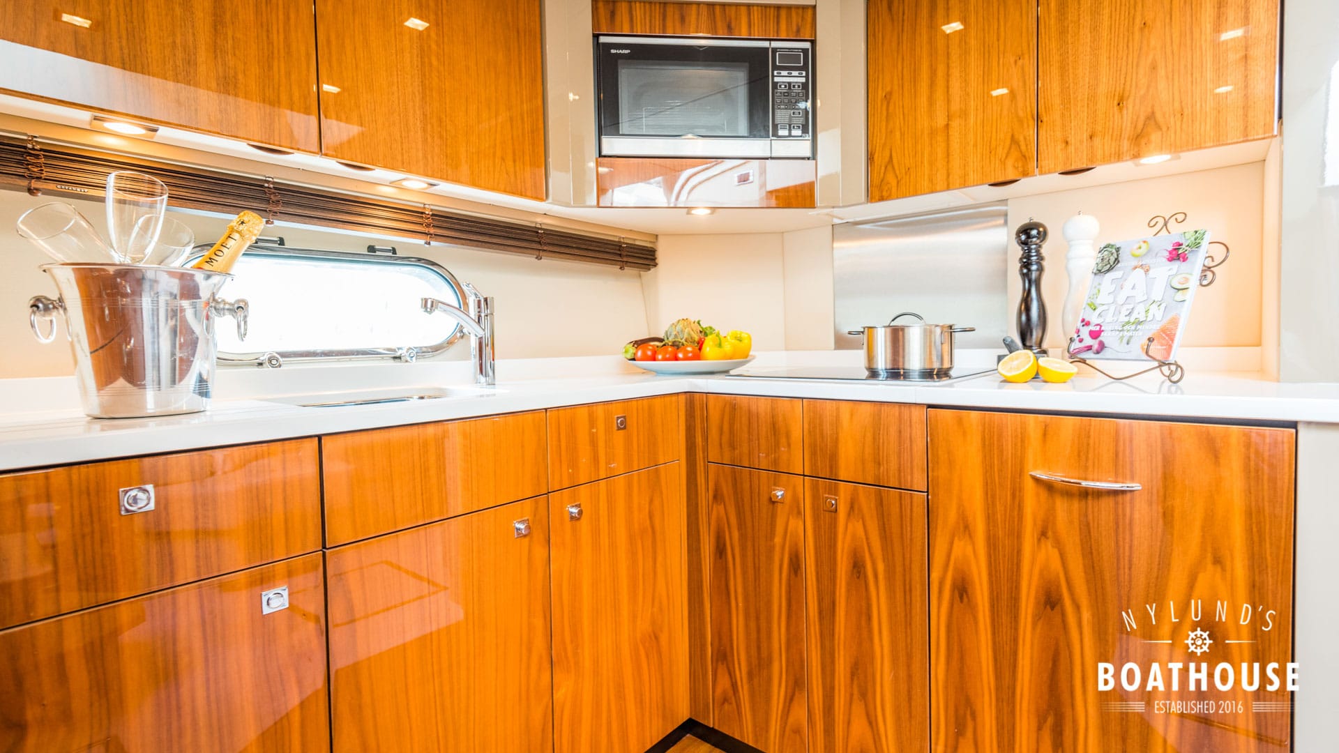 Sunseeker Predator 60 - Image 18