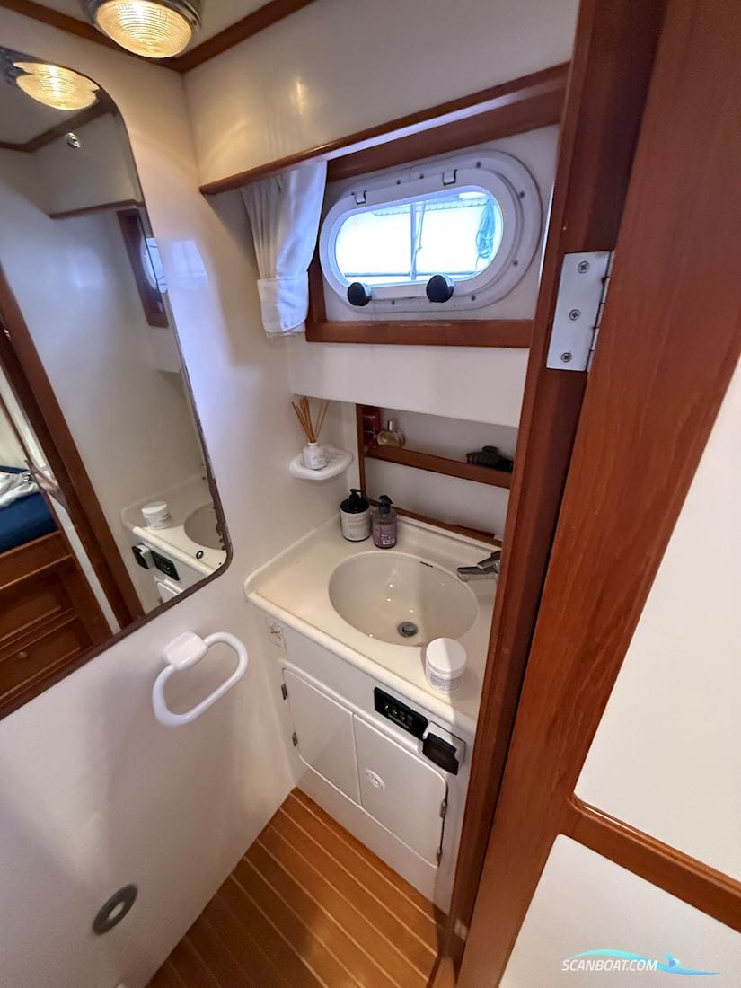 Halvorsen 32 Gourmet Cruiser - Image 19