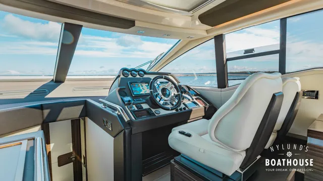 Azimut 55S
