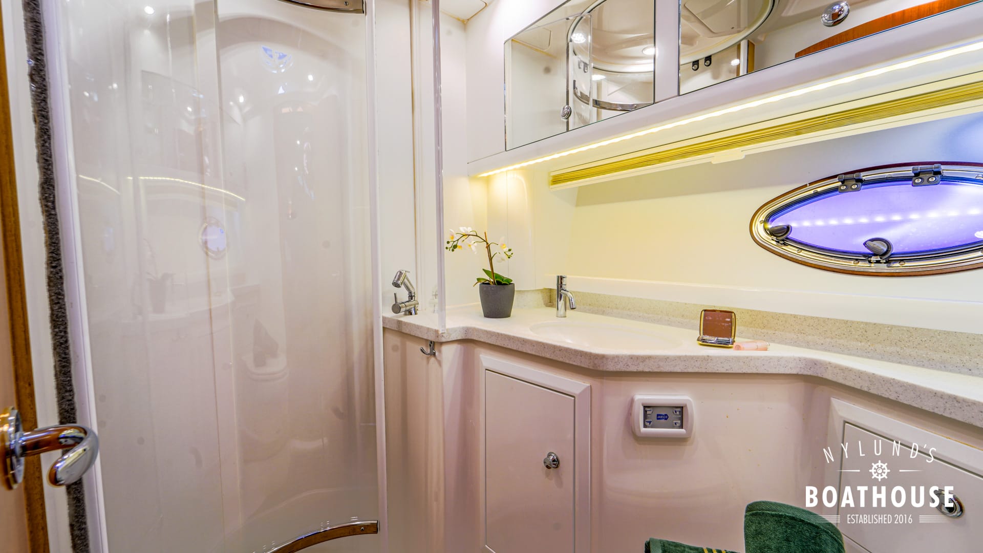 Nord West 430 Flybridge - Image 16
