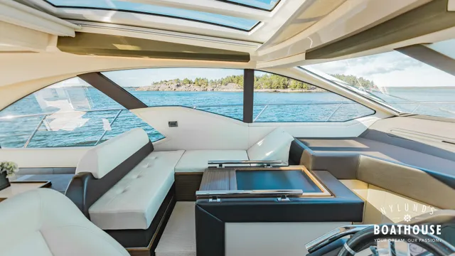 Azimut 55S
