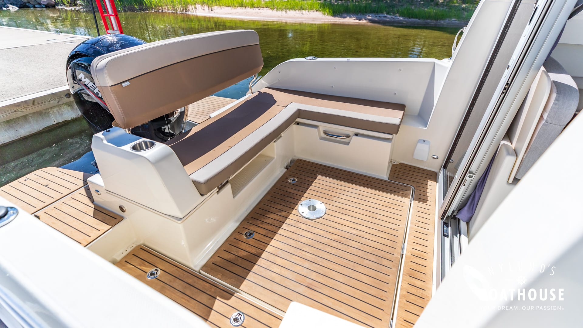 Quicksilver Activ 675 Weekend - Image 33