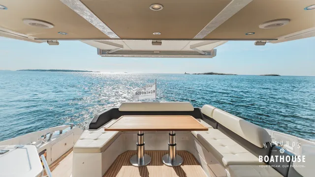 Azimut 55S