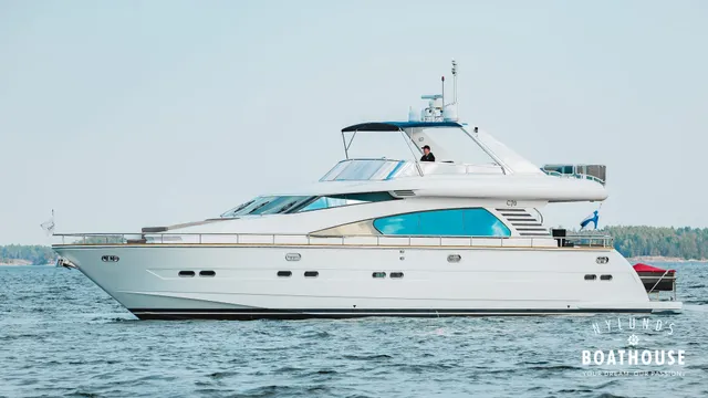 Elegance 68 — Cruising