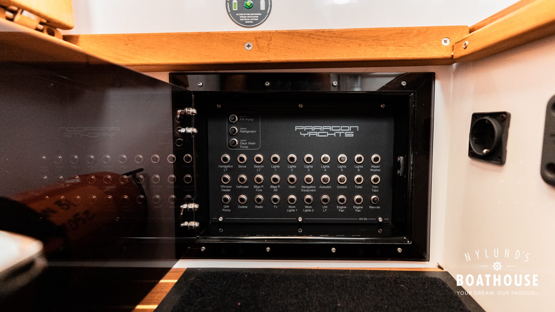 Paragon 31 Cabin - Image 55