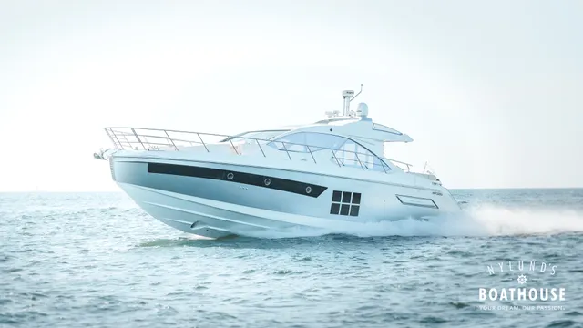 Azimut 55S