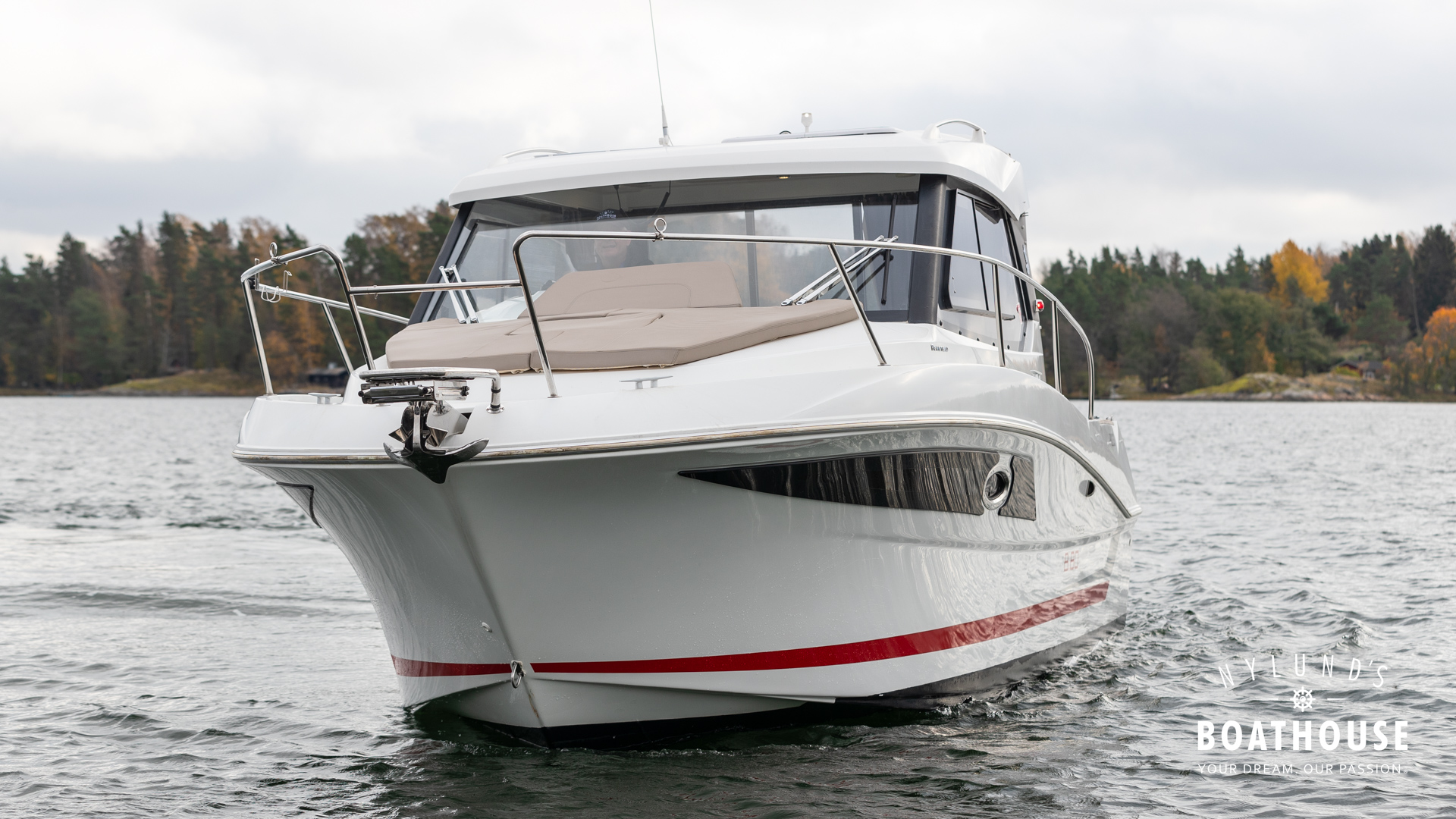 Beneteau Antares 8.80 OB - Image 22